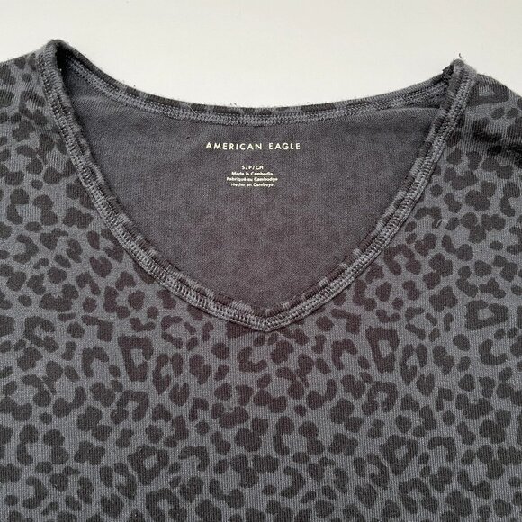 American Eagle AE Soft & Sexy Plush Sweater Gray Leopard Long-Sleeve V-Neck S - Picture 9 of 11